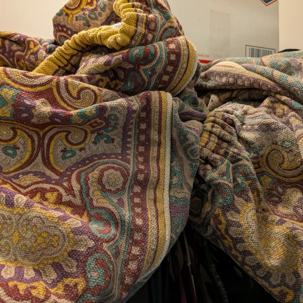 World market burgundy medallion daybed cover (no longer made) - Picture 2 of 3